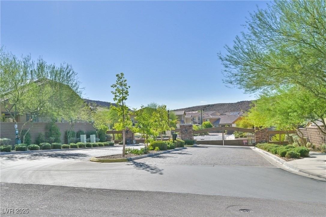 316 Sidewheeler St - Photo 4 of 24