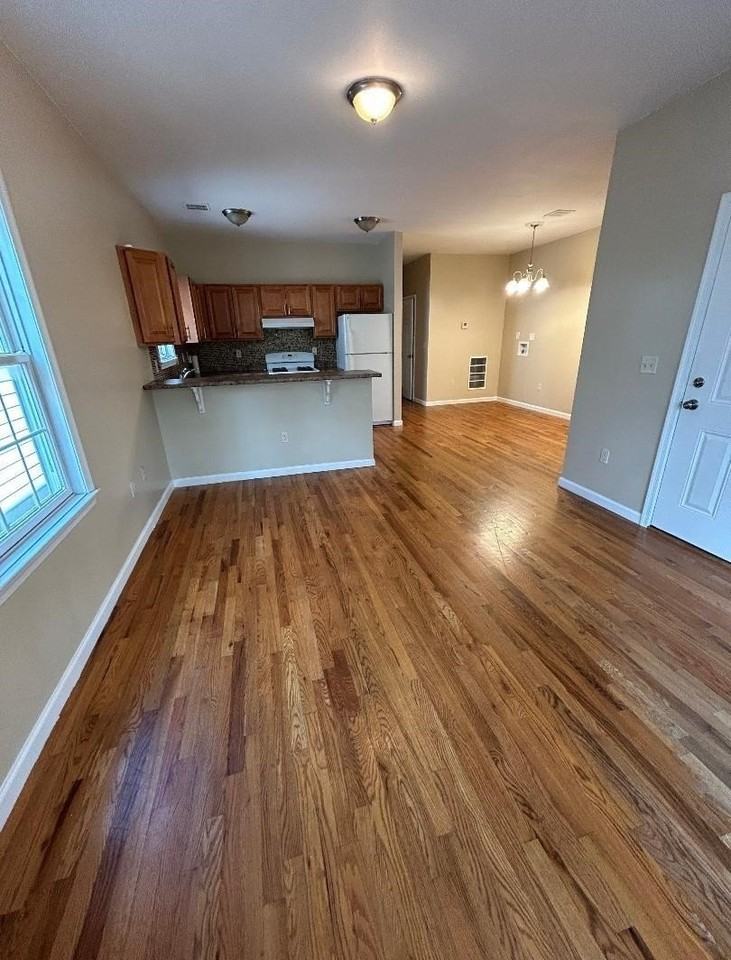 34 Van Nostrand Ave #2 - Photo 3 of 16