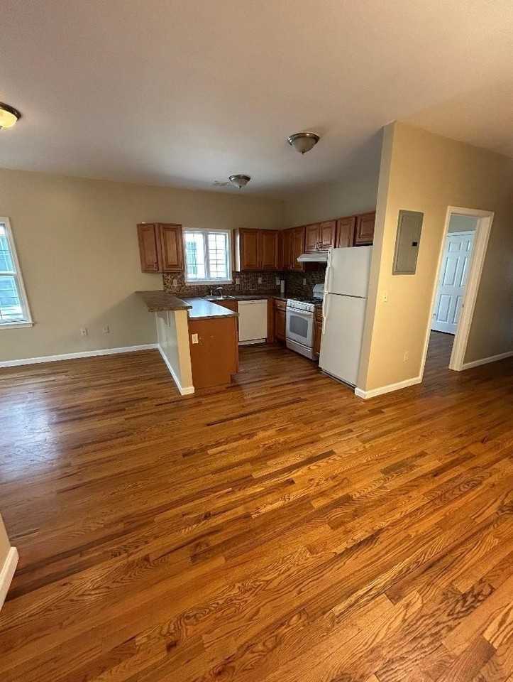 34 Van Nostrand Ave #2 - Photo 6 of 16