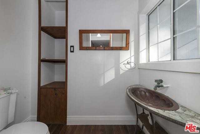 2829 Markridge Rd - Photo 3 of 8