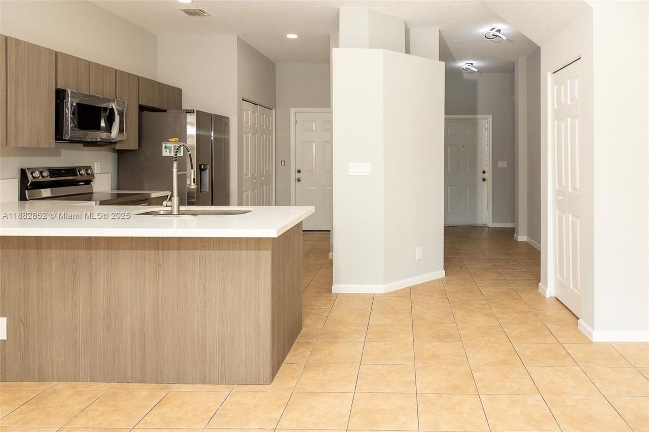 5662 Enclave Pl - Photo 6 of 35