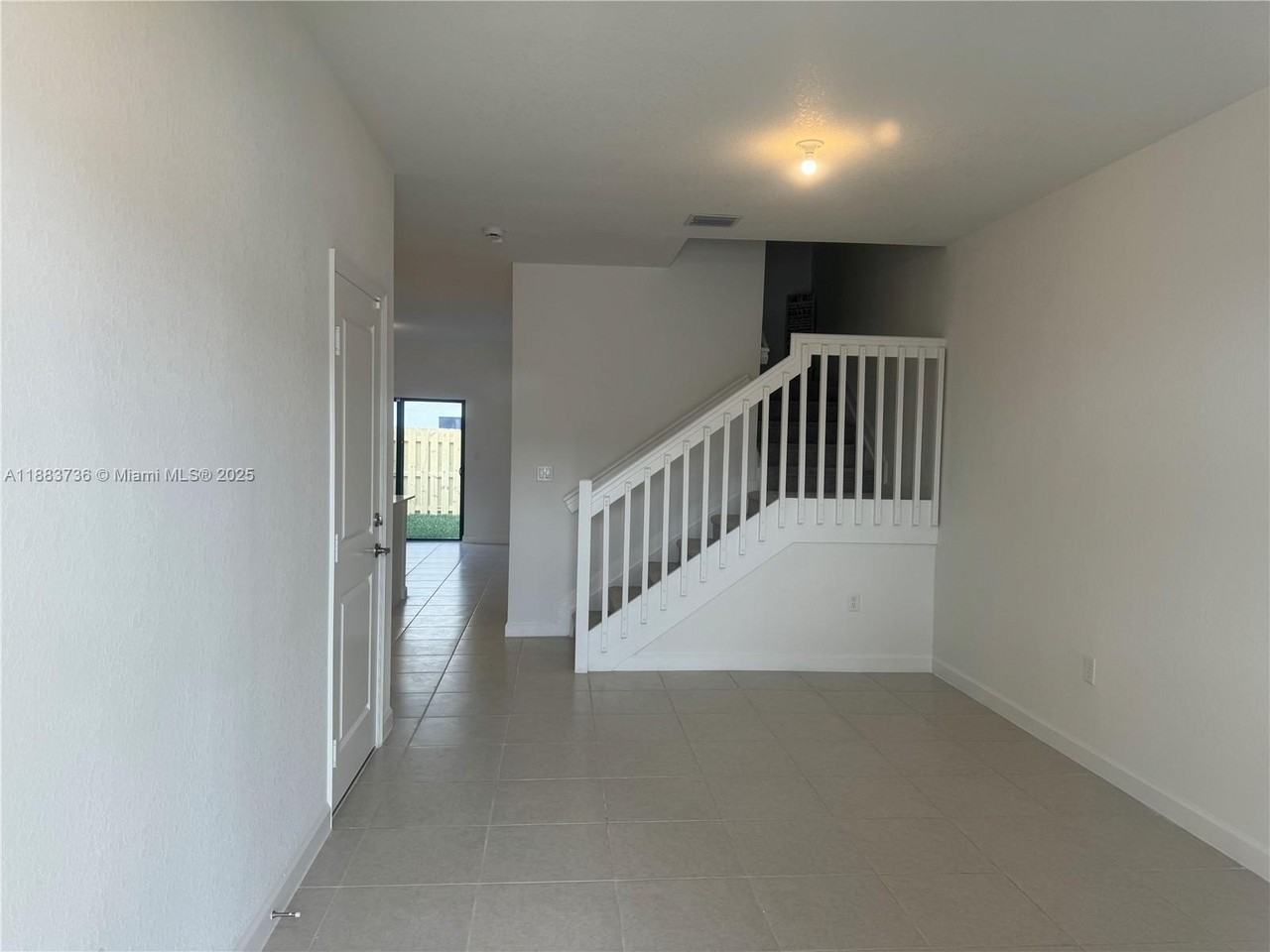 12915 Sw 231st Ter - Photo 3 of 24