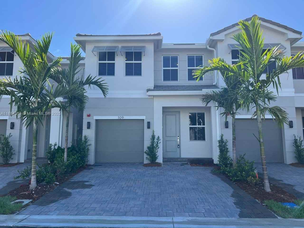 109 Sw 170th Ave - Photo 4 of 50