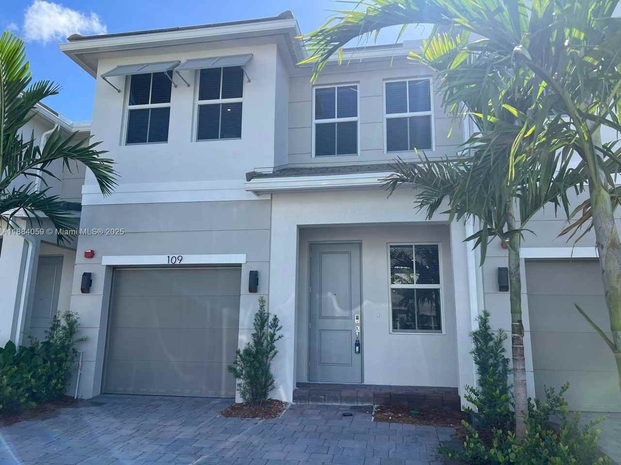 109 Sw 170th Ave - Photo 5 of 50