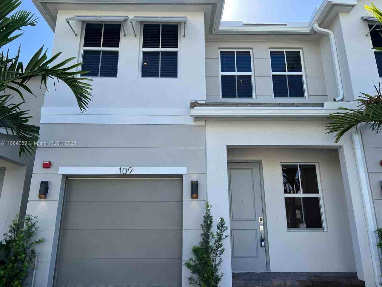 109 Sw 170th Ave - Photo 6 of 50