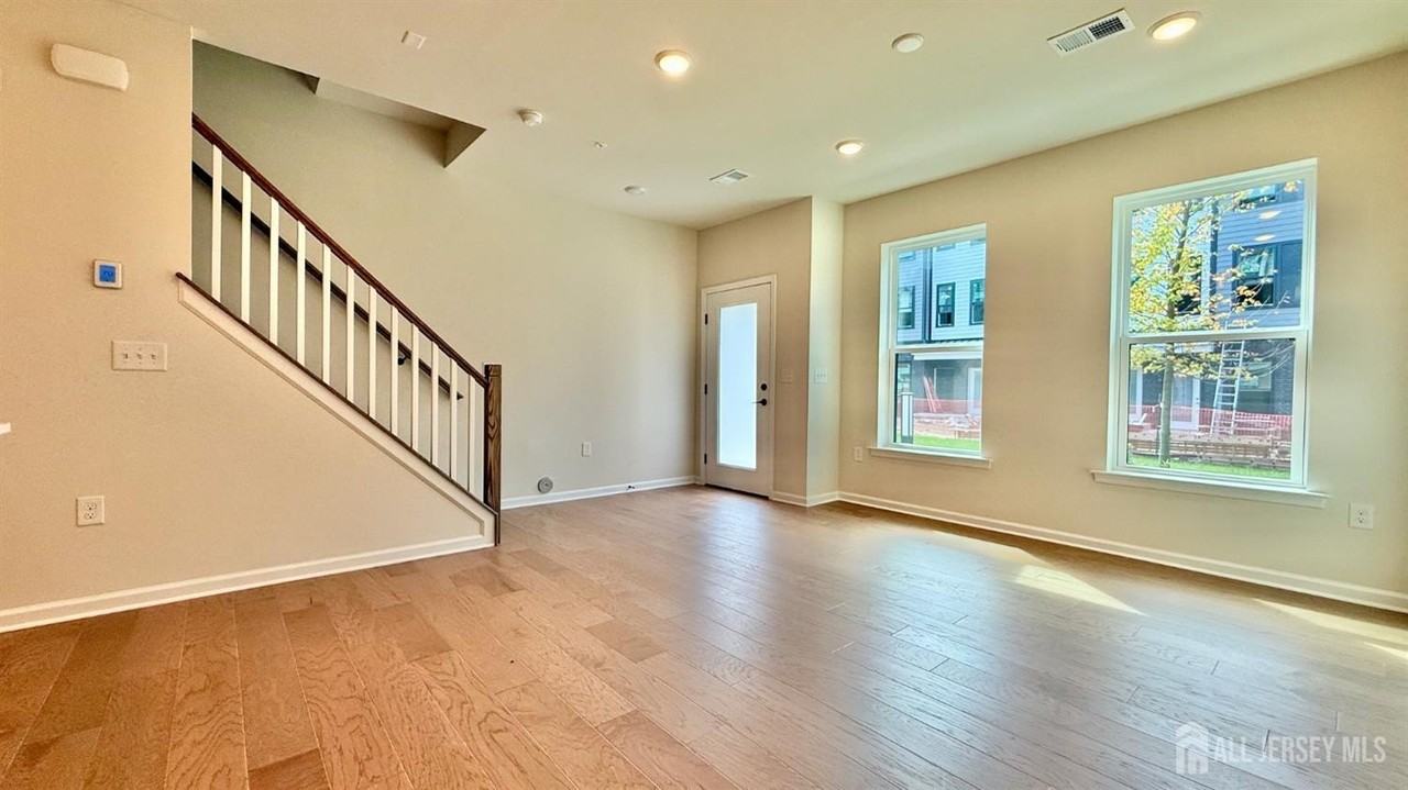 618 Sadie Cir - Photo 3 of 22