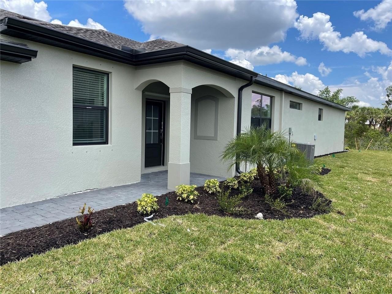 2128 Bonito Way - Photo 2 of 17