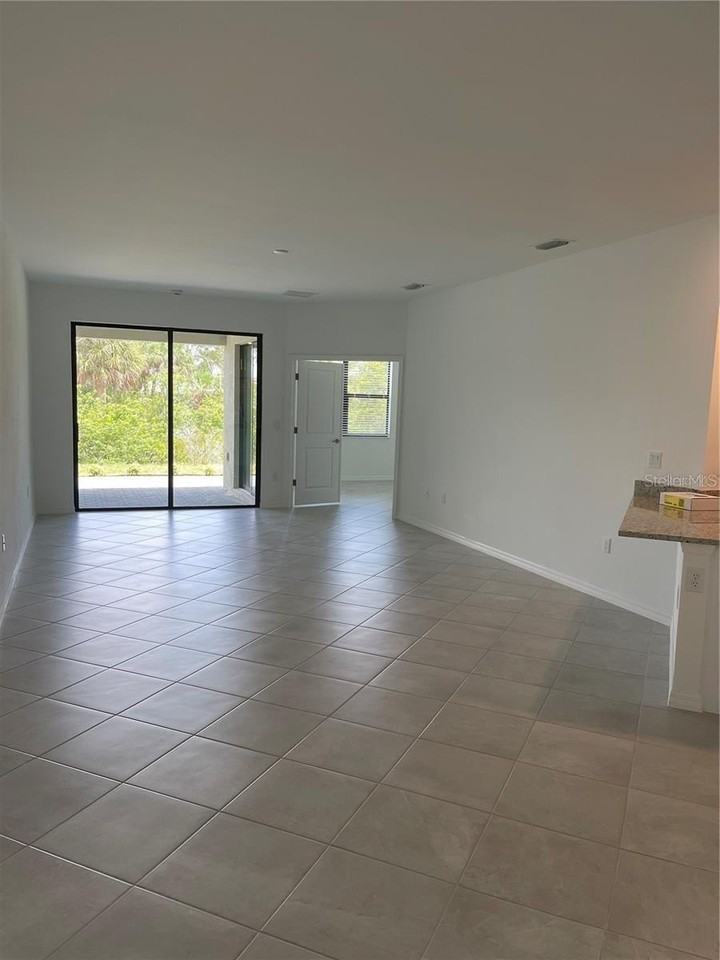 2128 Bonito Way - Photo 7 of 17