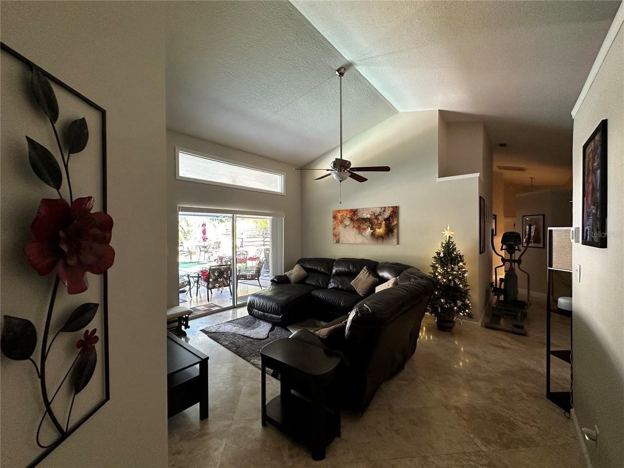 3511 Fox Lake Dr - Photo 5 of 25