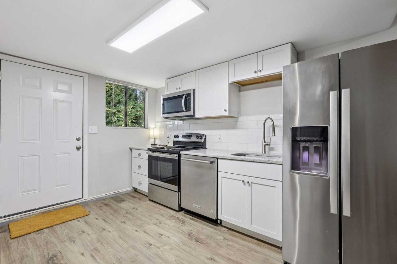 Country Downs Dr - Photo 5 of 13