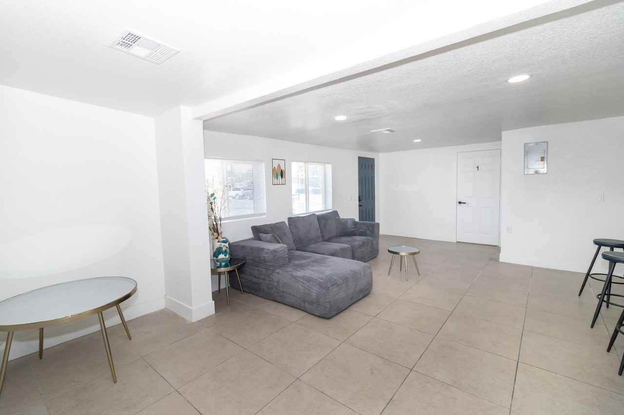 Harriet St - Photo 3 of 10