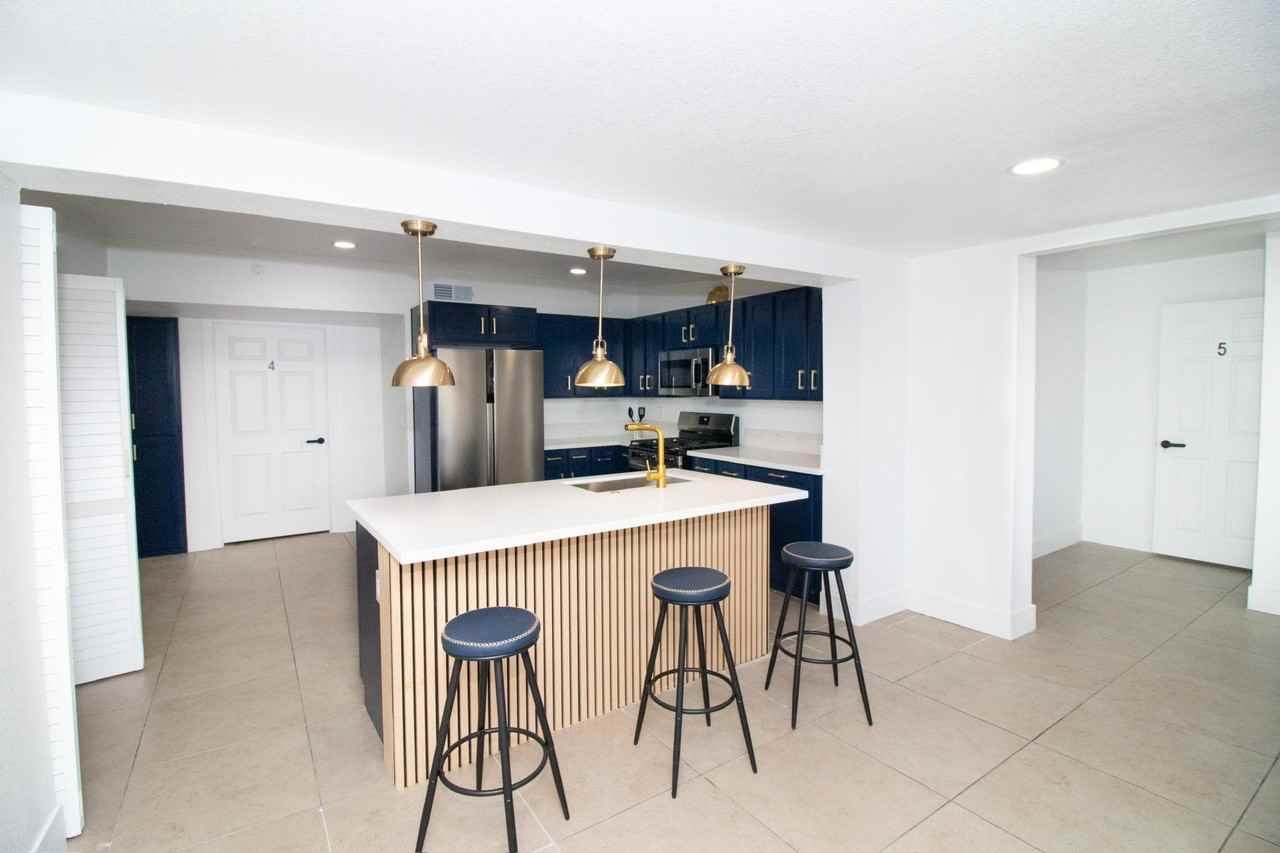 Harriet St - Photo 2 of 10