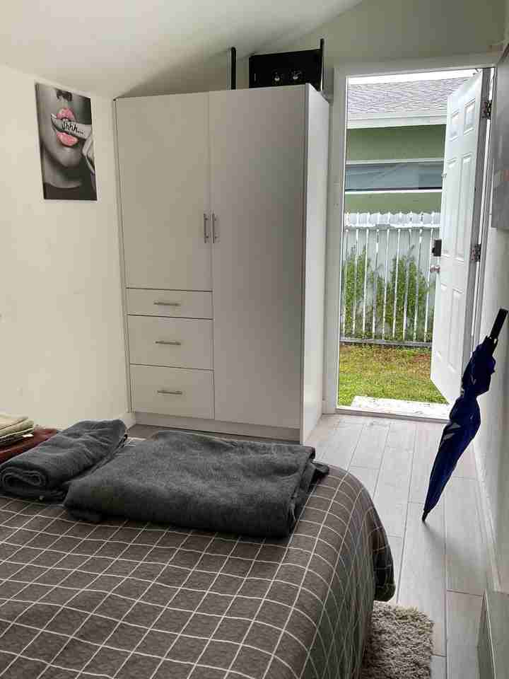 Nw 47th Ter - Photo 6 of 8