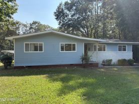 537 Meadowview Dr - Photo 1 of 1