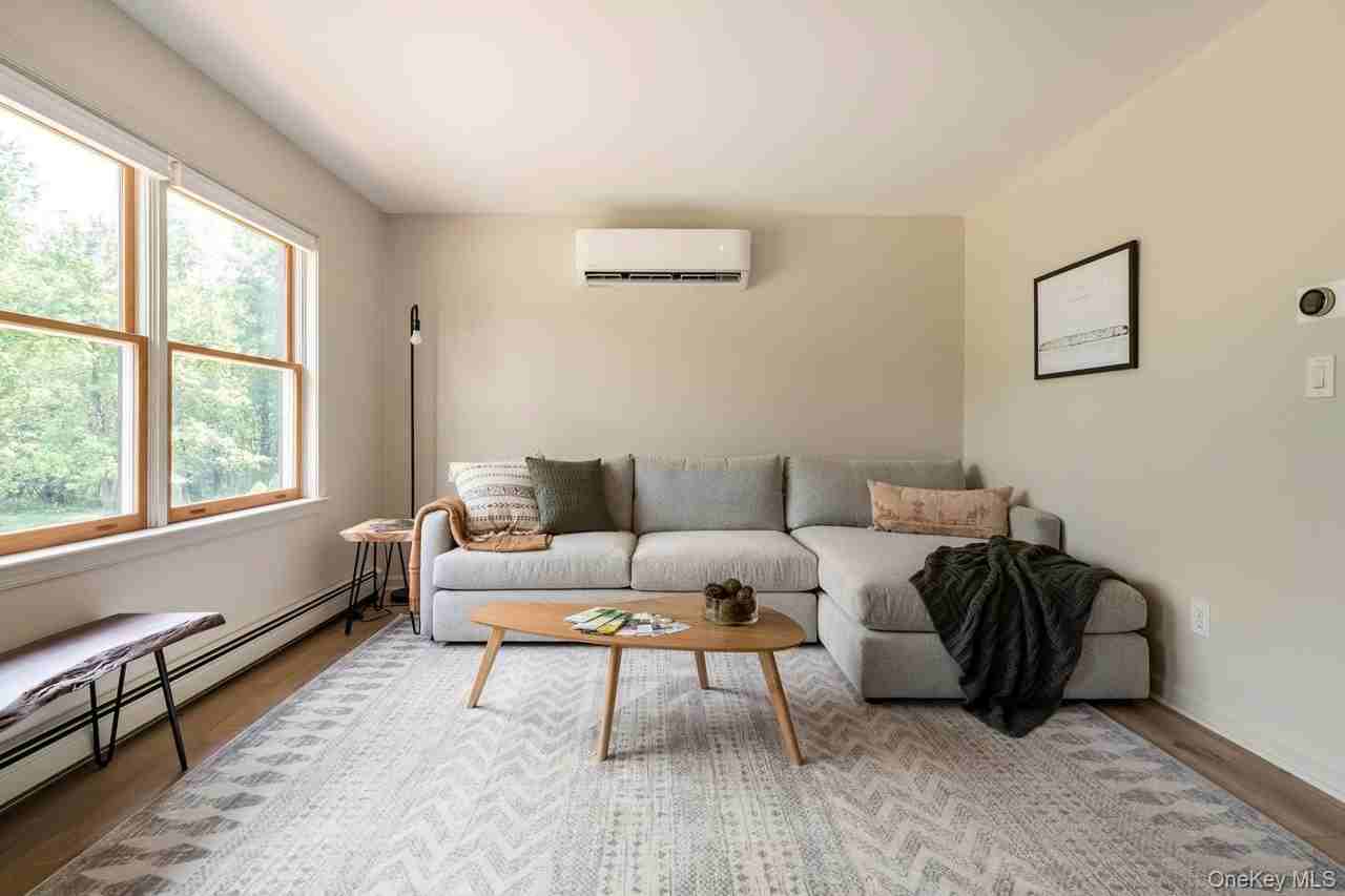 18 Burnt Meadow Rd - Photo 5 of 14