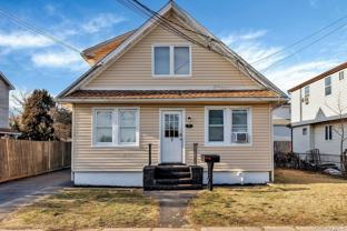 7 S Atlantic St #2 - Photo 1 of 1