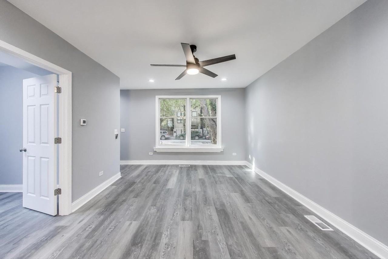 1612 W Erie St - Photo 6 of 33