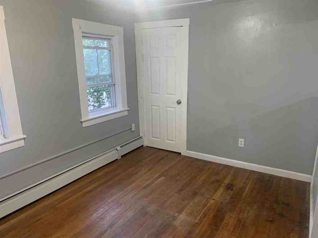 12 Broad St - Photo 4 of 20