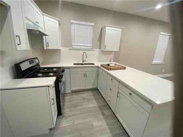 1506 Pauline Street - Photo 5 of 24