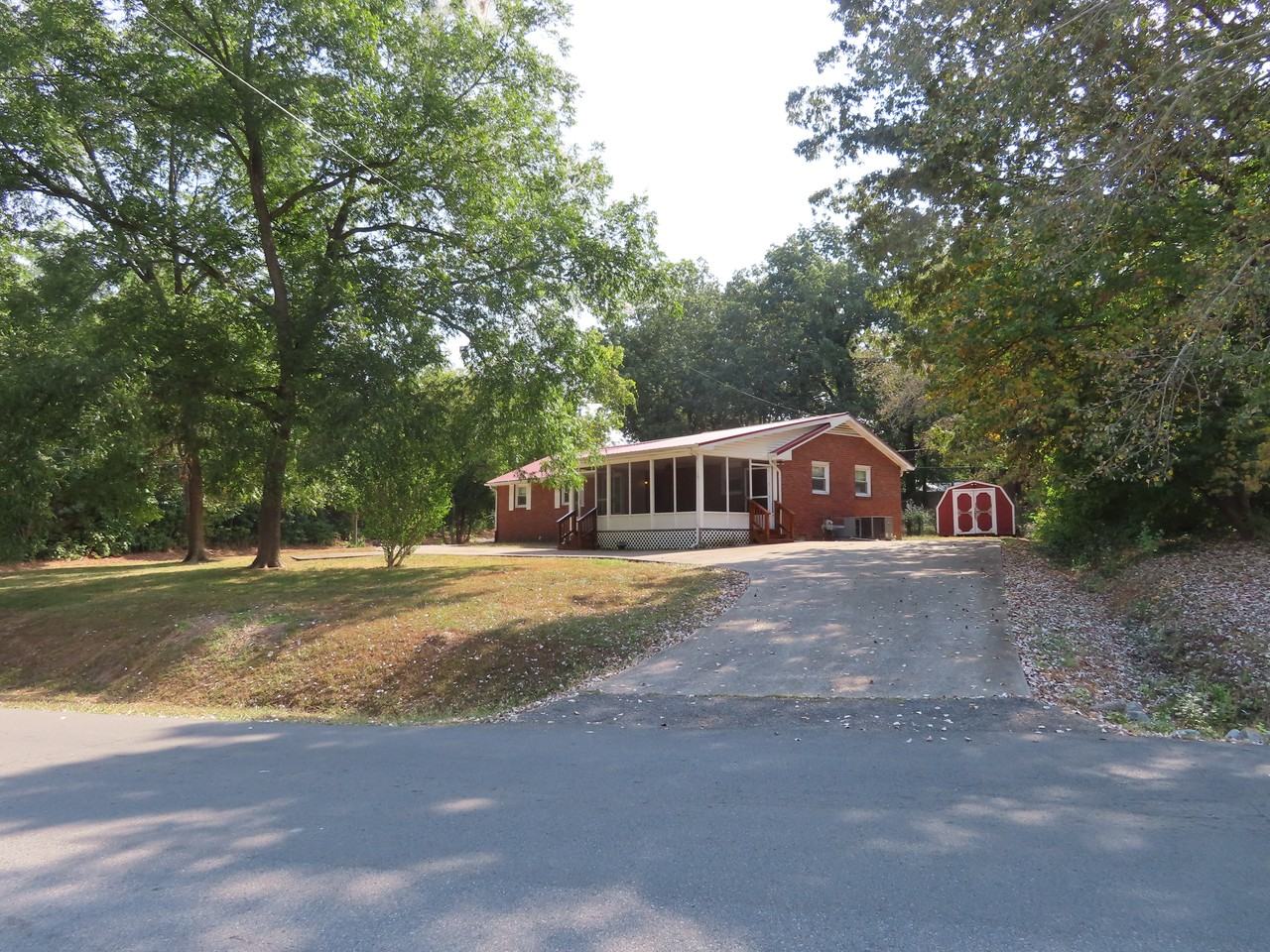 298 Lafayette Road - Photo 2 of 44