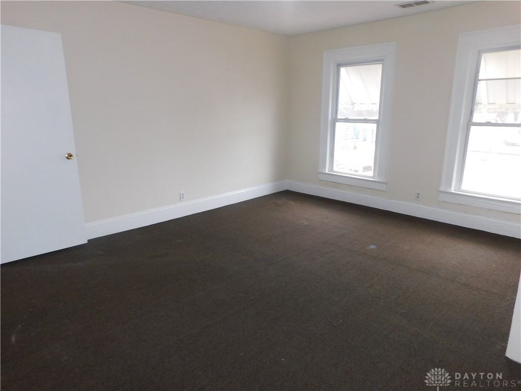 302 N Western Ave - Photo 7 of 13