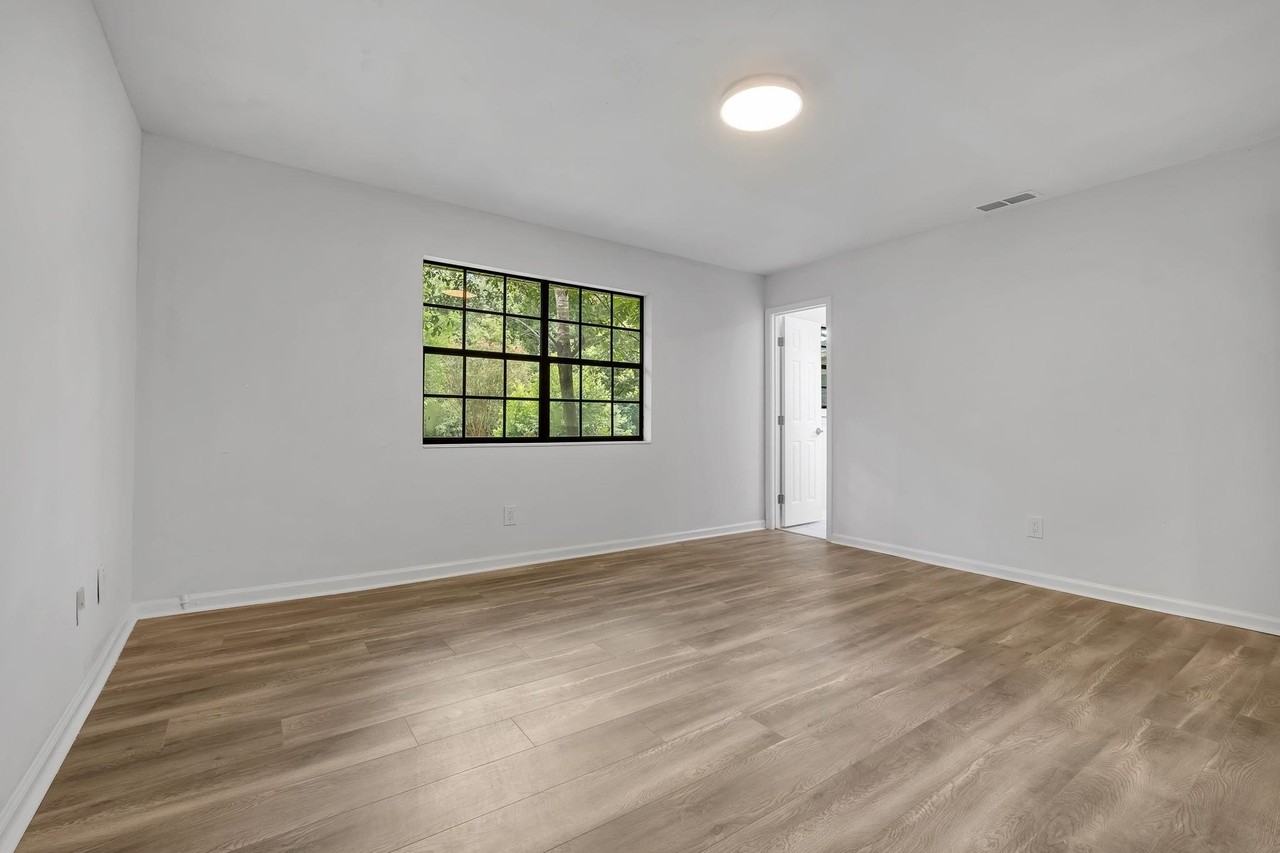 2267 Clara Kee Blvd - Photo 7 of 31