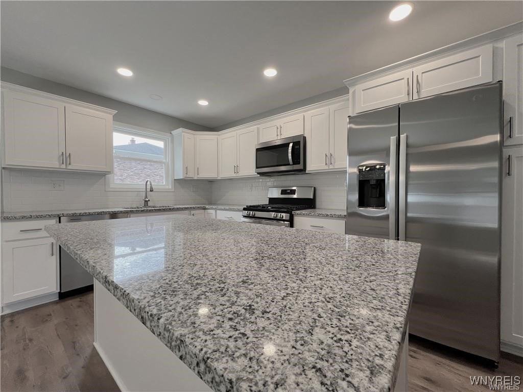 1589 Center Rd - Photo 5 of 35