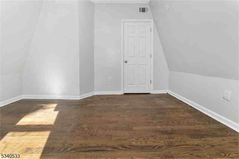 505 S 18th St - Photo 4 of 26