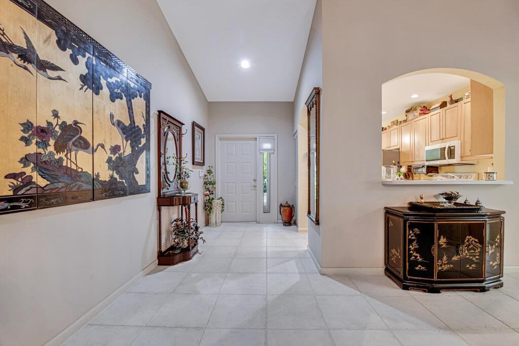 9795 Crescent View Dr S - Photo 4 of 50