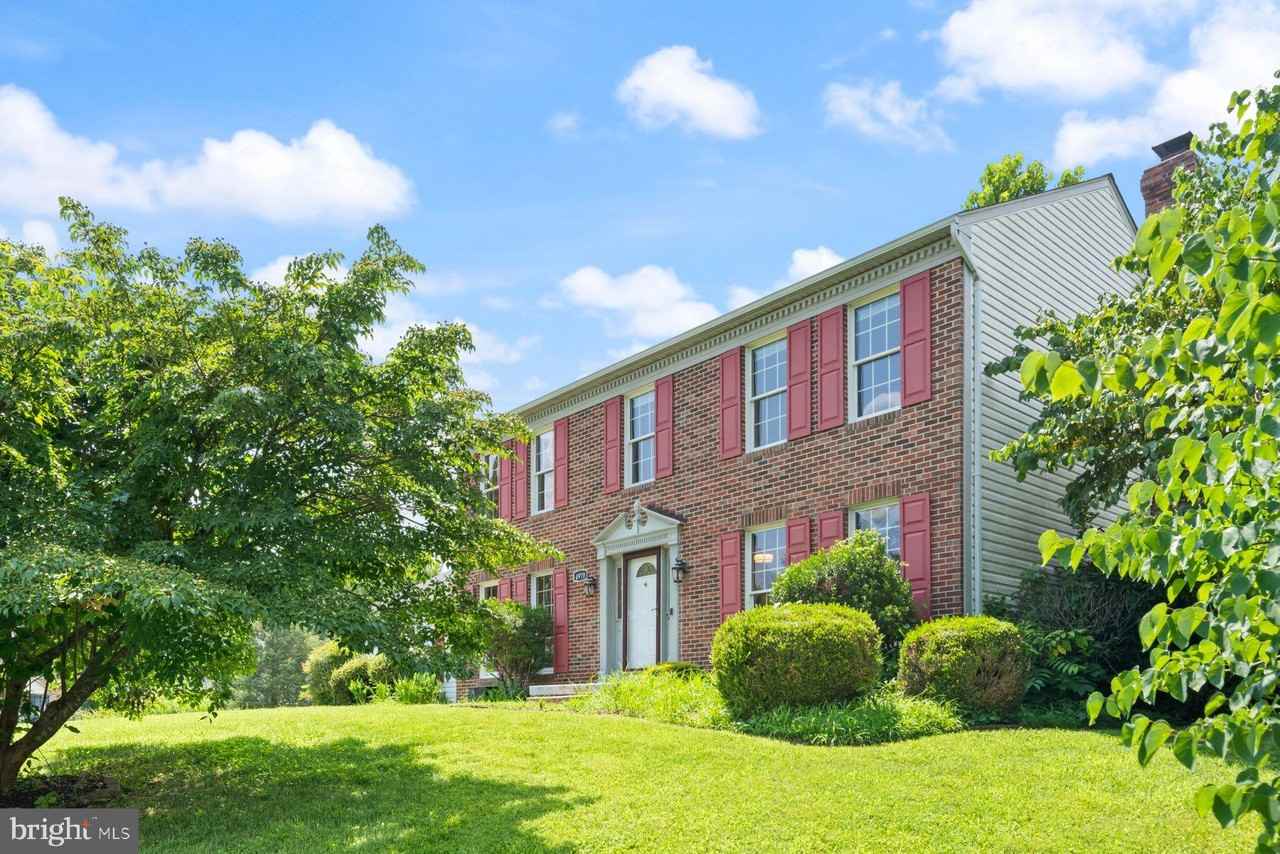 4970 Manor House Ct - Photo 2 of 49