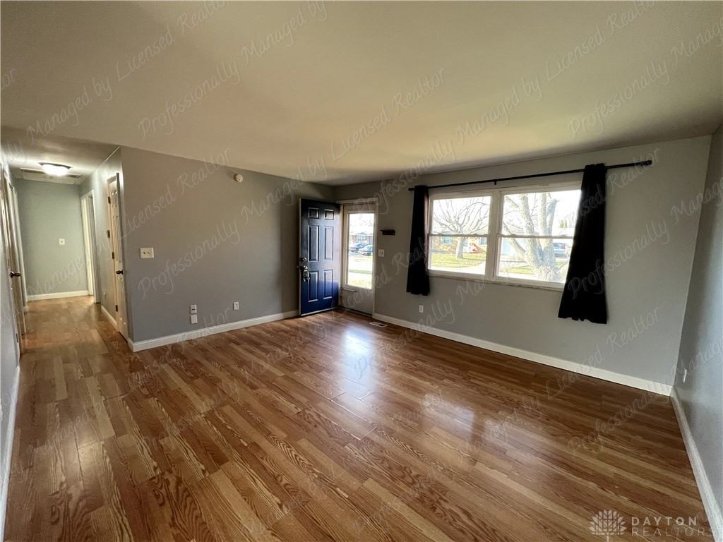 7650 Remmick Ln - Photo 5 of 31