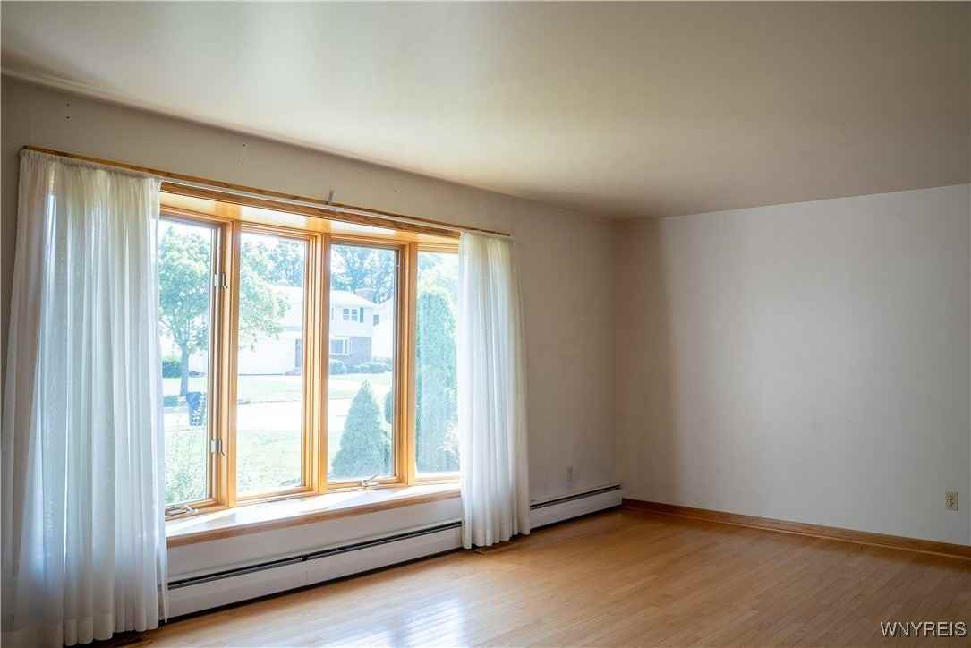 102 Brooklane Dr - Photo 5 of 48