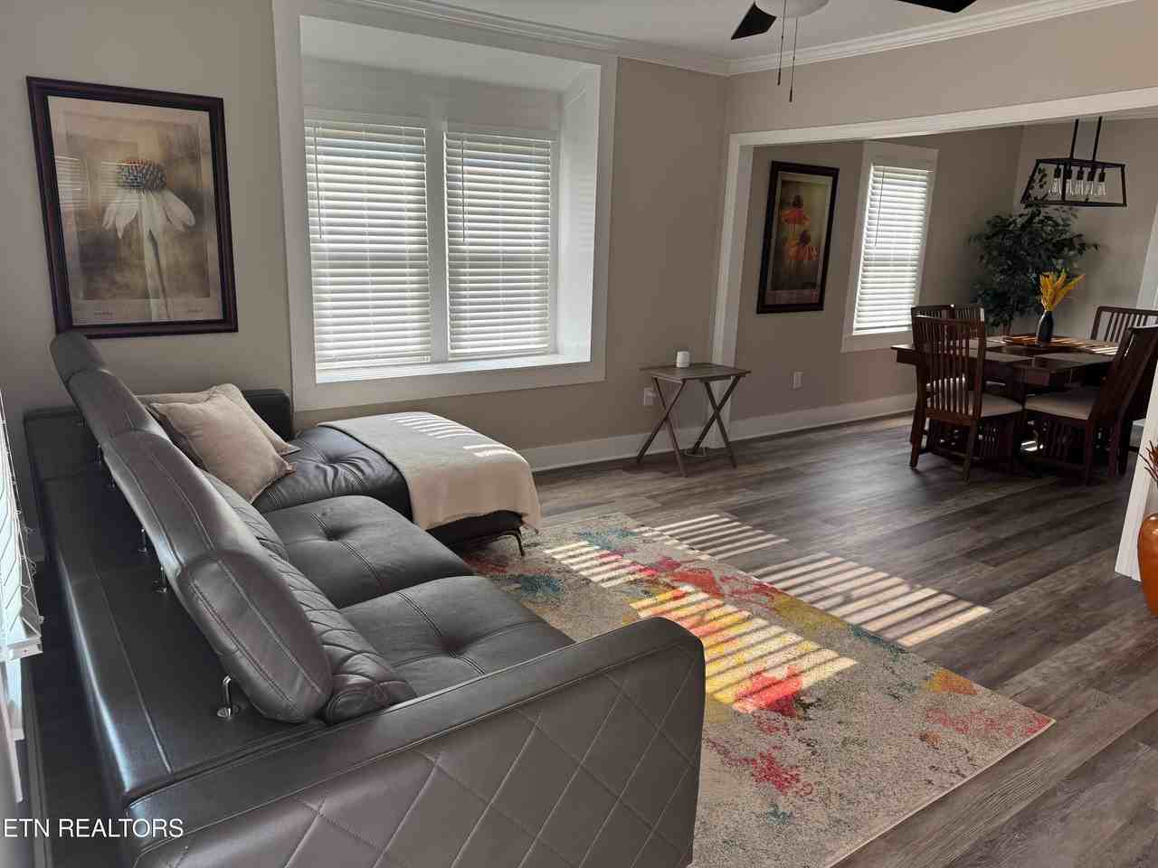 209 W Cumberland St - Photo 3 of 18