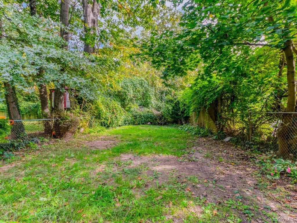 204 Parkview Ave - Photo 3 of 28