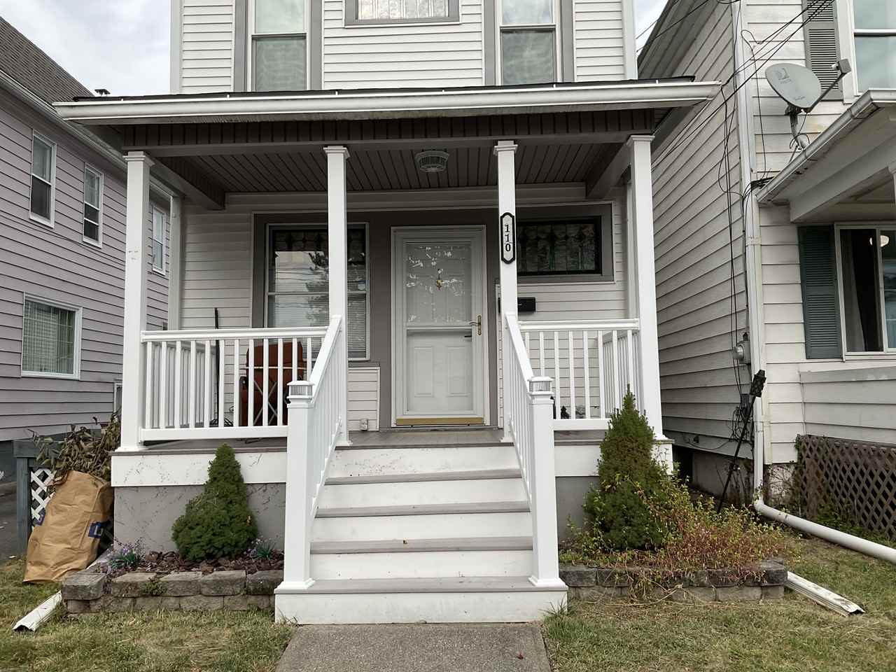 110 E Bennett St - Photo 2 of 33