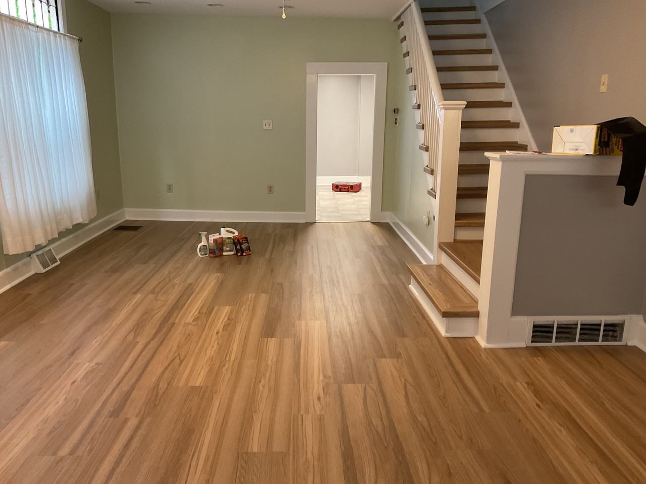 110 E Bennett St - Photo 6 of 33