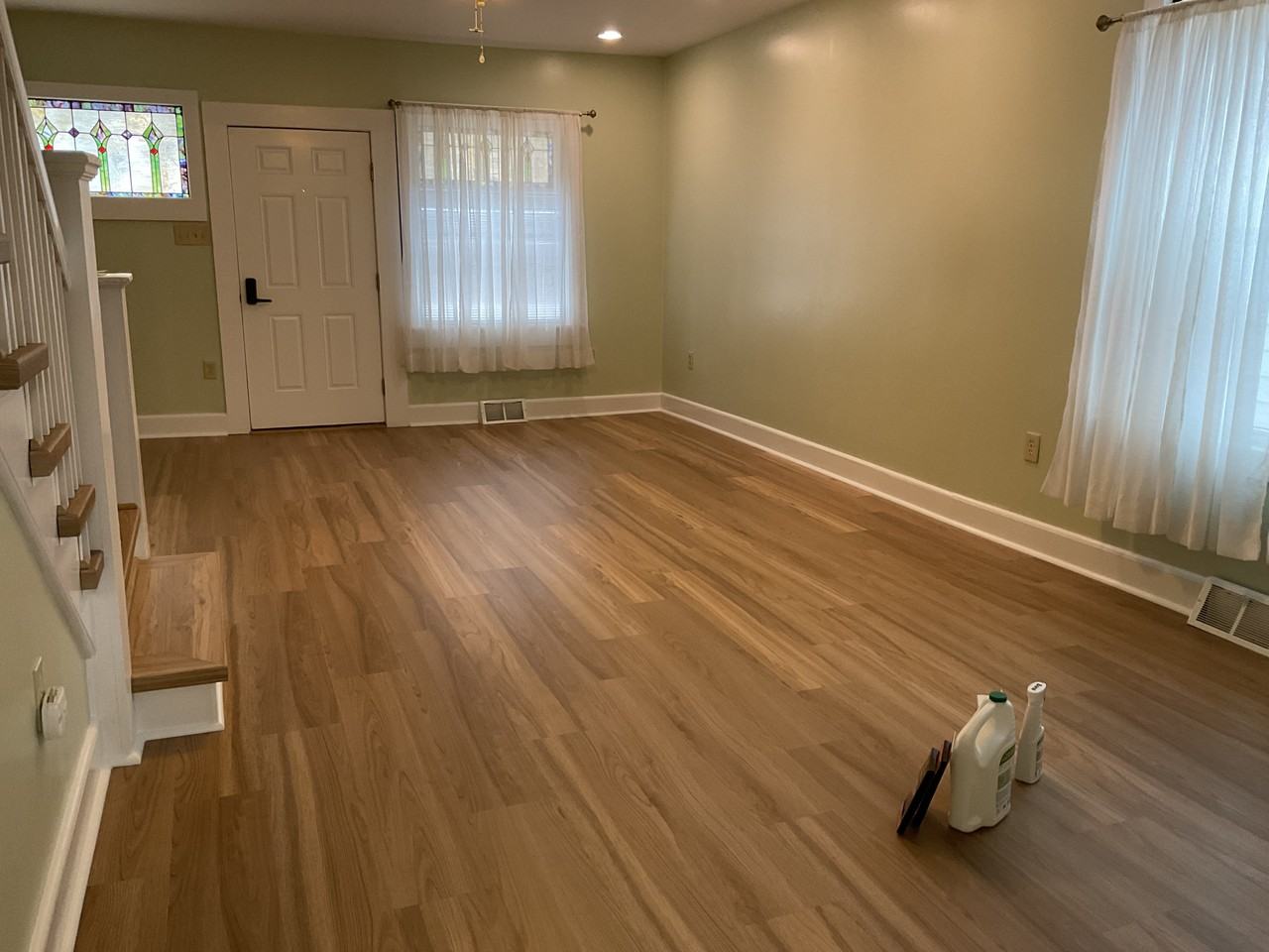 110 E Bennett St - Photo 7 of 33