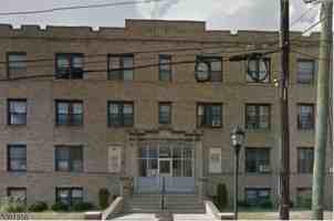 featured image of 1600 Maple Ave Apt C4