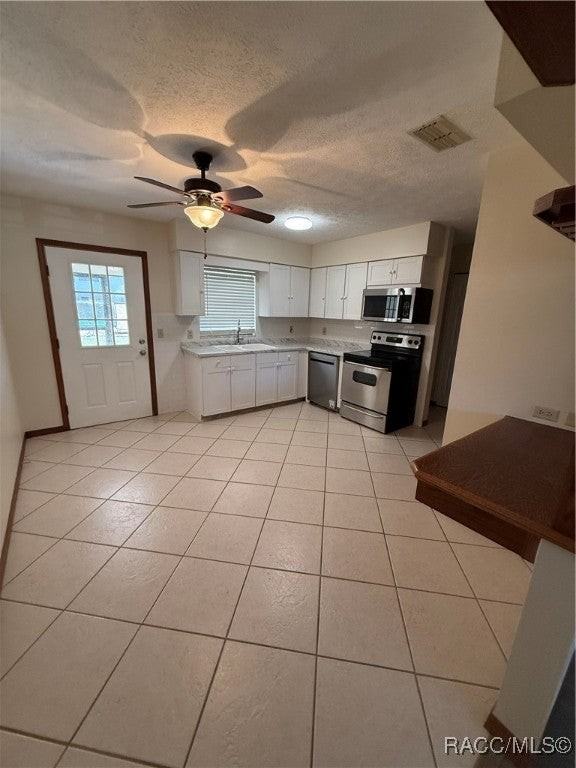 9474 W Green Bay Ln - Photo 3 of 19