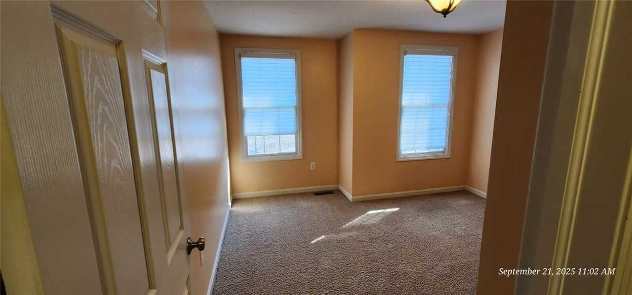 246 Overlook Ct - Photo 5 of 32