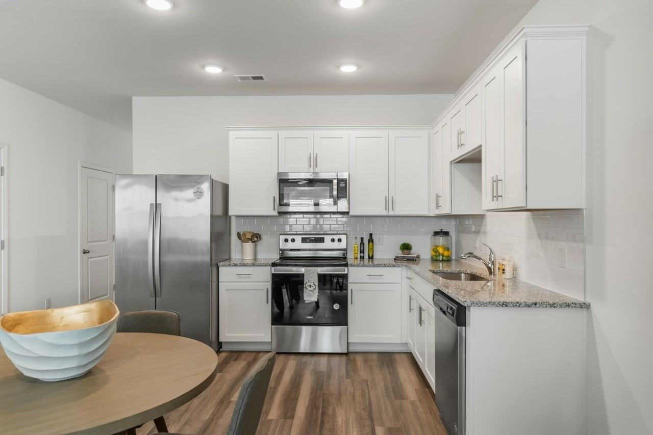 Covey Homes Clements Ferry - Photo 2 of 46