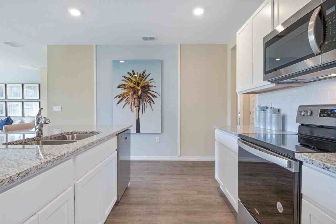 Champions Quarters - Photo 2 of 27