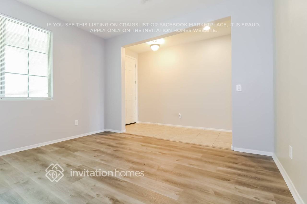 10229 W Marguerite Ave - Photo 3 of 14
