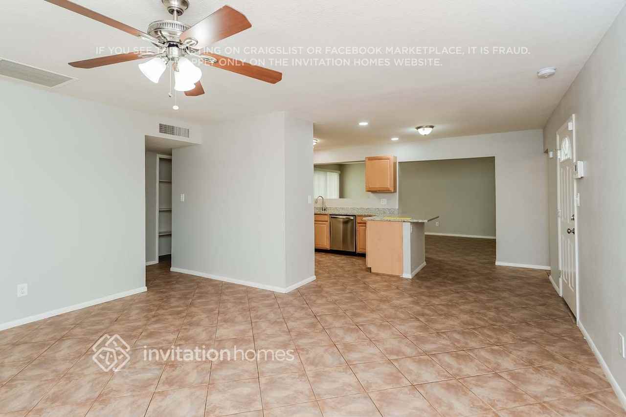 3819 W Columbine Dr - Photo 3 of 15