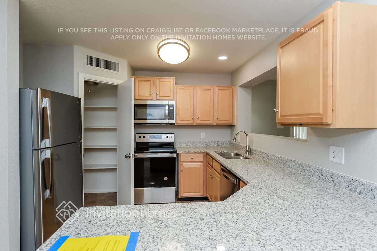 3819 W Columbine Dr - Photo 6 of 15