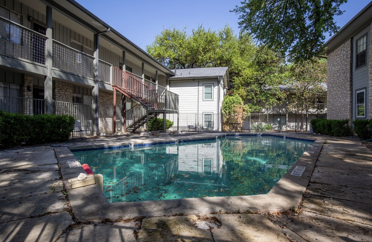 2303 E Side Dr #219 - Photo 3 of 15