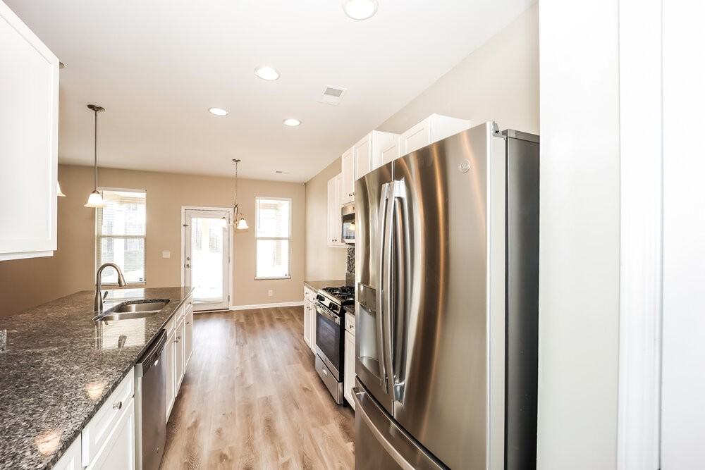 5845 Grande River Rd - Photo 7 of 17
