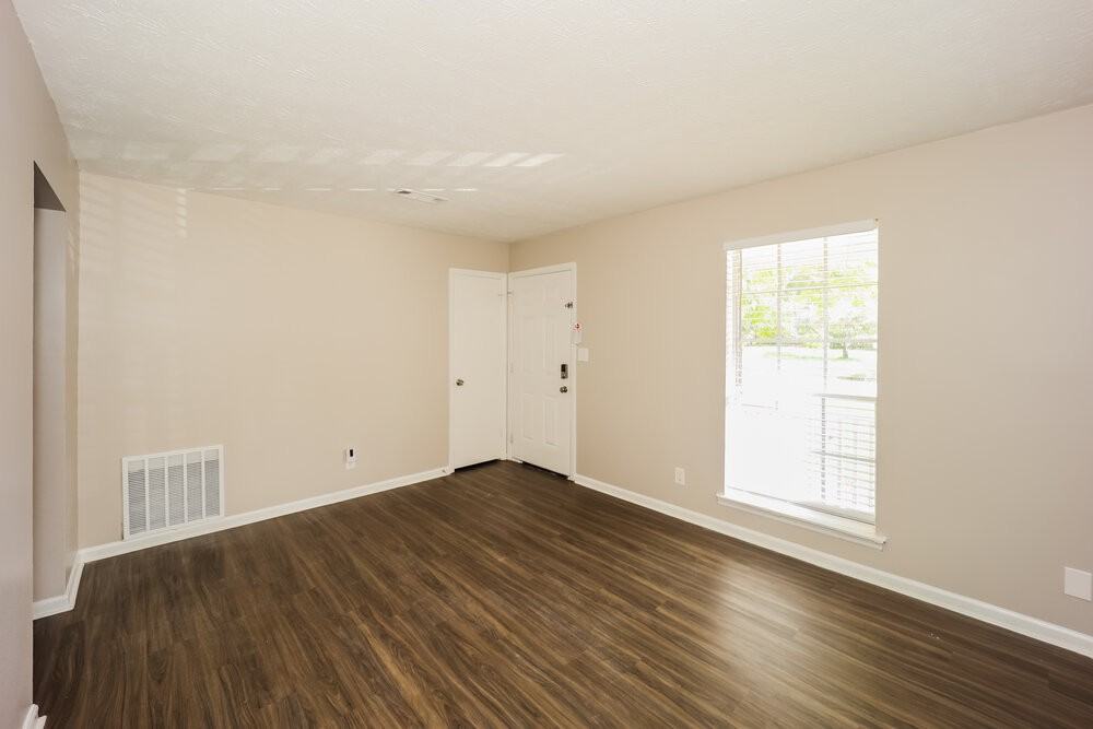 156 Meadowlark Ln - Photo 4 of 15