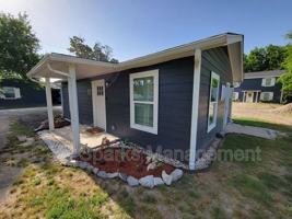featured image of 1901 E Hwy #10