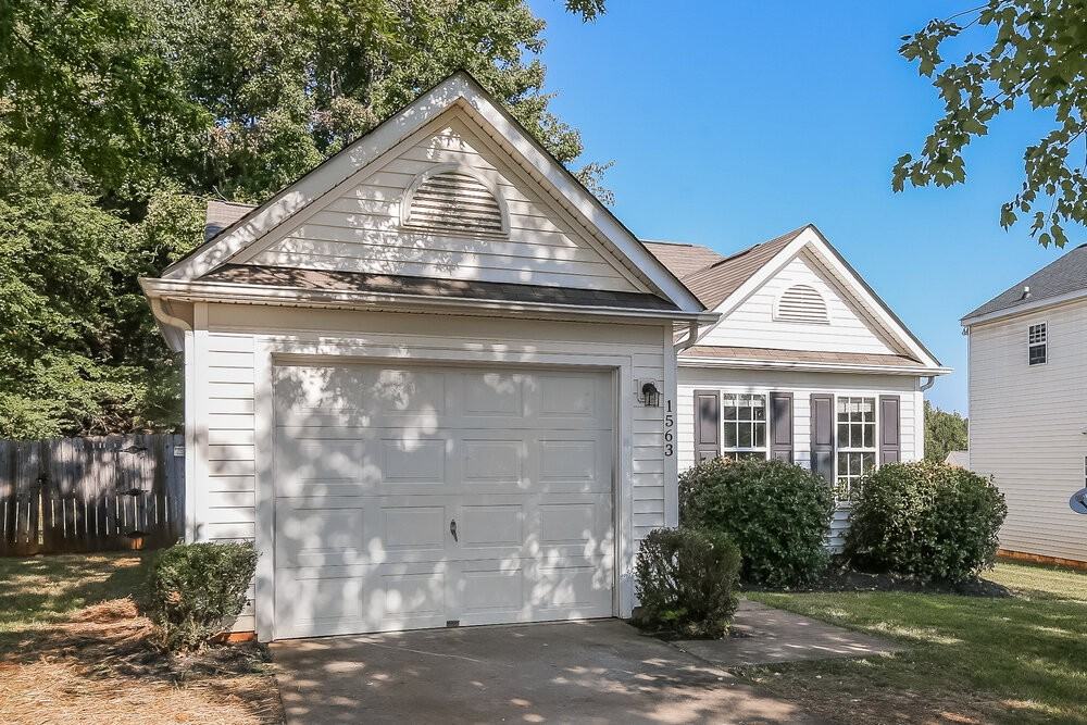 1563 Hollow Maple Dr - Photo 3 of 16